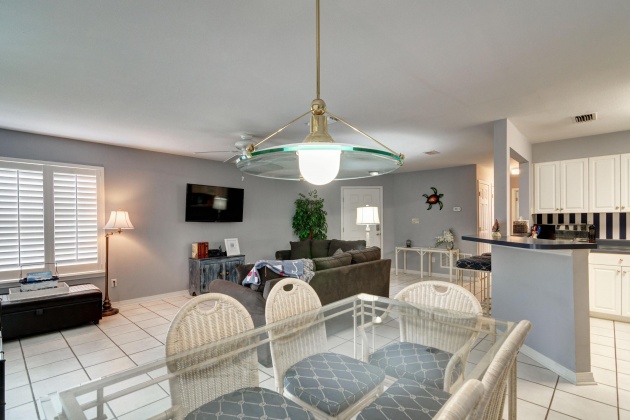 Destin, Florida 32541, 2 Bedrooms Bedrooms, ,2 BathroomsBathrooms,Residential,For Sale,Gulf Shore,857498