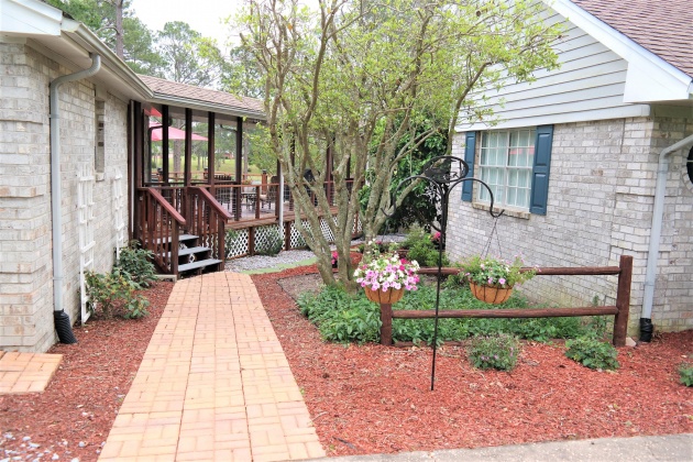 Defuniak Springs, Florida 32433, 3 Bedrooms Bedrooms, ,2 BathroomsBathrooms,Residential,For Sale,Placid Lake,869211