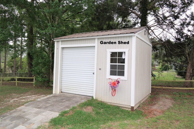 Defuniak Springs, Florida 32433, 3 Bedrooms Bedrooms, ,2 BathroomsBathrooms,Residential,For Sale,Placid Lake,869211
