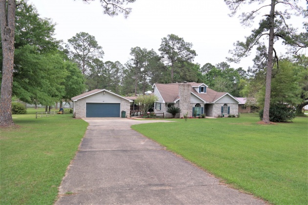 Defuniak Springs, Florida 32433, 3 Bedrooms Bedrooms, ,2 BathroomsBathrooms,Residential,For Sale,Placid Lake,869211
